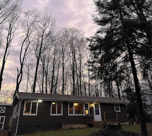 Exterior - Leaf peep from private lake beach with free kayaking! (Pocono Lake)