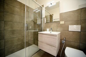 Shower - Anton - Villa Marinella (Porto azzurro)