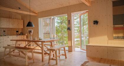 Pauha - Aurora Nights - Family-sized Seaside Villa near Lapland