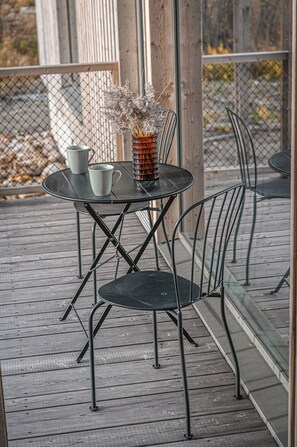 Outdoor dining - Pauha - Aurora Nights - Family-sized Seaside Villa near Lapland (Pohjois-Pohjanmaa)