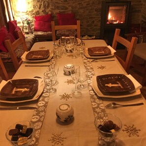 Dining - Les Marie d'Antonin, Warm and comfortable Triplex : La Chalp de Saint-Véran (Saint-Véran)