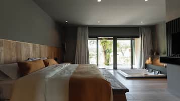 Deluxe Double Room, Garden View | In-room safe, free WiFi