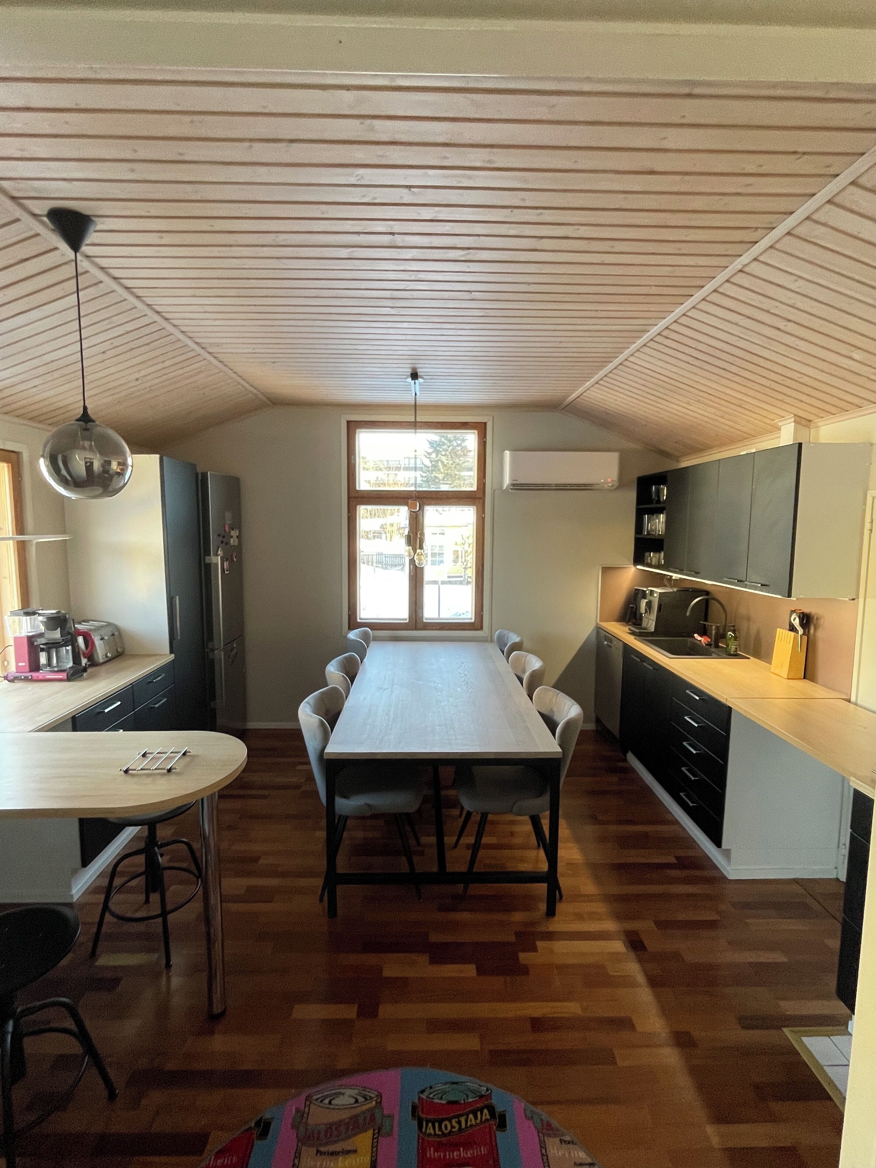 Micro-ondes, four, plaque de cuisson, lave-vaisselle