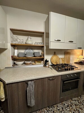 Private kitchen - Charming 5-bedroom farmhouse near Arezzo exceptional views and swimming pool. (Capolona)