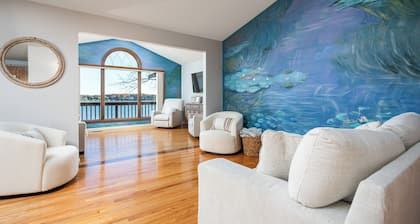 4-bedroom/2.5 bath Lake house in Muskegon on peaceful Wolf Lake