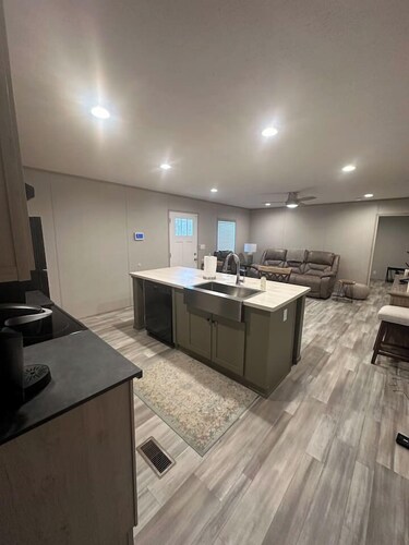 Rider's Ridge: Cozy SXS Retreat