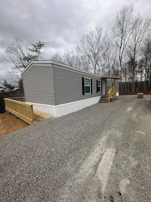 Exterior - Rider's Ridge: Cozy SXS Retreat (Huntsville)