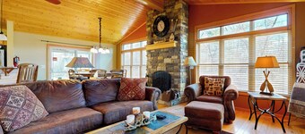 Pool & Beach Access! 'Lake Arrowhead Hideaway'