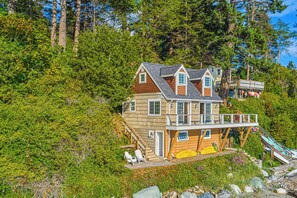 Exterior - Beachfront Studio w/ Lovely Views, Private Patio (Point Roberts)