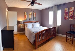 WiFi, bed sheets - 2-bedroom apartment in tranquil Las Vegas with AC comfort (Las Vegas)