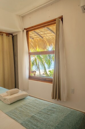 Room Four (Panoramic Room, terrace, hammock, and beach view) | In-room safe, free WiFi - Casa Estrella Fugaz Rinconcito Mazunte (Mazunte)
