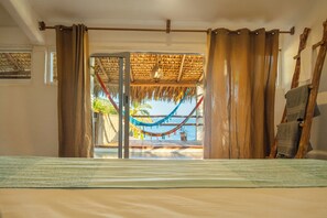 Star Room (Comfort Apartment, terrace with hammocks and sea view) | Living area - Casa Estrella Fugaz Rinconcito Mazunte (Mazunte)