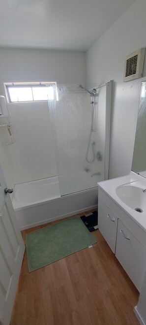 Handtücher, Seife, Toilettenpapier