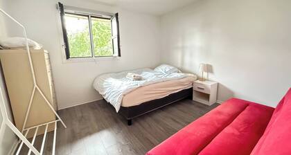 Room-easy Check IN Luggage Storage WAS