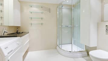 Shared Dormitory, 1 Bedroom | Bathroom