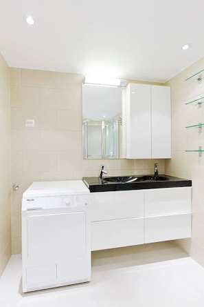 Shared Dormitory, 1 Bedroom | Interior - Room-easy Check IN Luggage Storage WAS (Oslo)