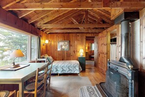 1 habitación y ropa de cama 