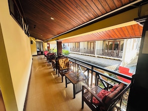Terrace/patio - Villa Phounsab Tourist Street (Luang Prabang)