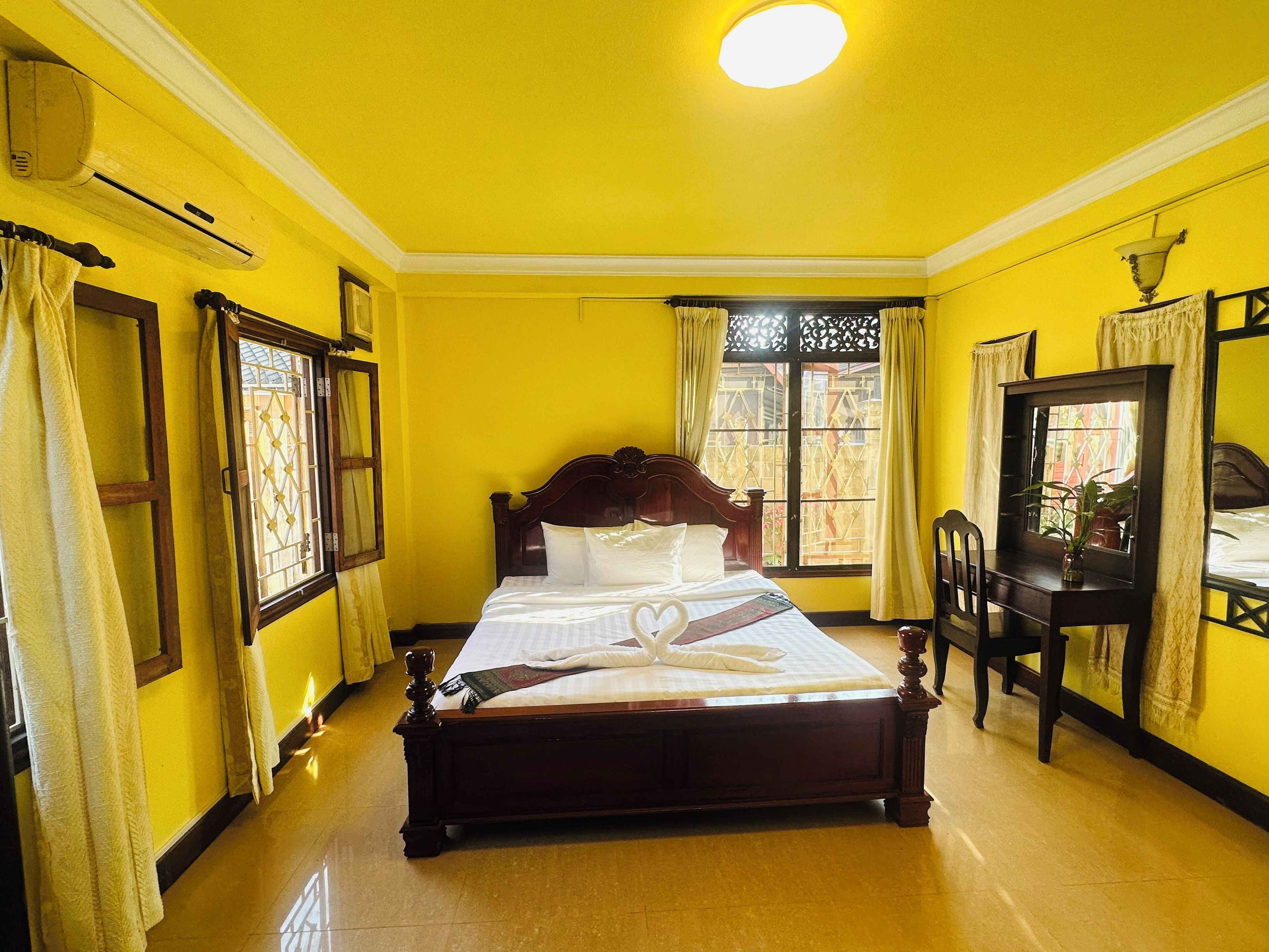 Deluxe Single Room, Courtyard View