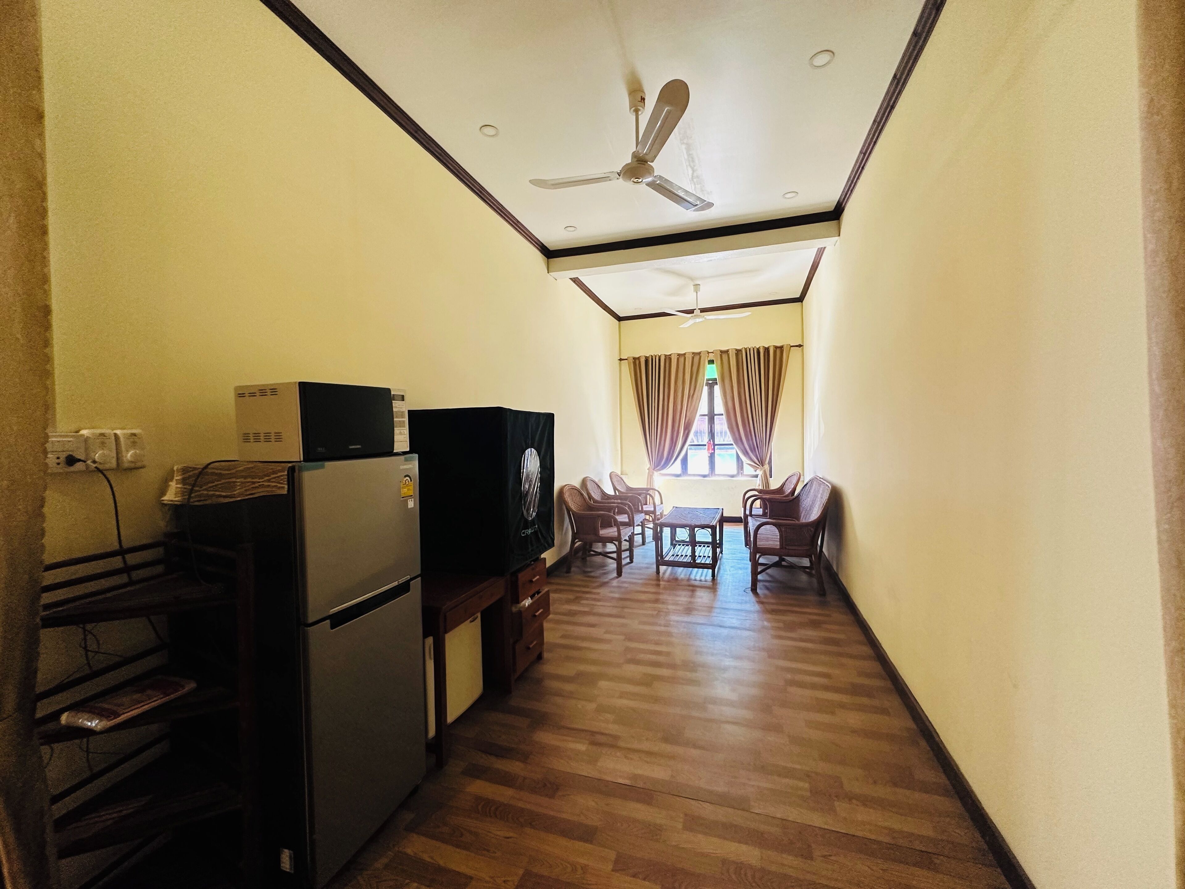 21-inch flat-screen TV with cable channels