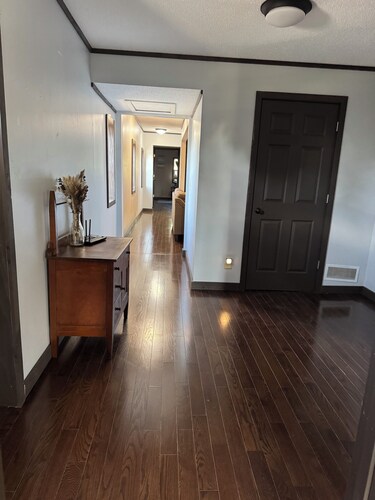 Charming 3-bedroom upstairs apartment in welcoming Fennimore.