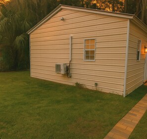 Exterior - Cozy 1-bedroom apartment in lovely Crystal River with AC (Crystal River)