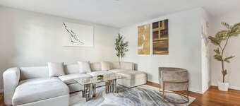 Luxury NYC Retreat with Free Parking