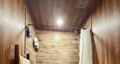 Forest Spa Retreat – Rustic & Pure 2BR 2BA