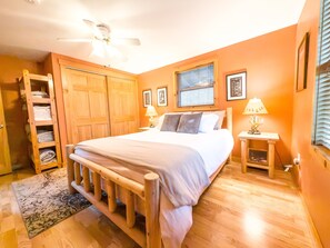 3 bedrooms, iron/ironing board, travel crib, free WiFi