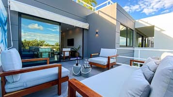 Luxury Apartment, 2 Bedrooms, Balcony, Golf View | Terrace/patio