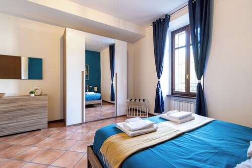 Golden Tree - Castelletto sopra Ticino - Private Garage - WiFi