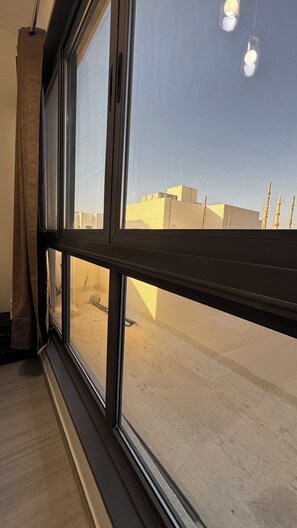 Interior - Peaceful Studio apartment perfect for a relaxing Dubai stay (Dubai)