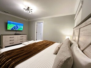 5 bedrooms, iron/ironing board, travel cot, free WiFi - Spacious 5-bed /4-bath townhome in lovely Kissimmee w/ private pool (Kissimmee)