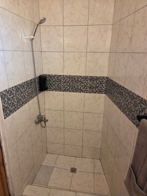 Shower, towels, soap, toilet paper - Cozy Condo in Sosúa, Puerto Plata, DR (Sosúa)