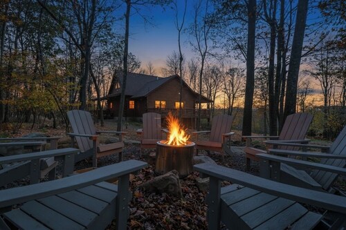 Arcade-HotTub-FirePit-5BD-EV-Starlink-NoCleaningFee