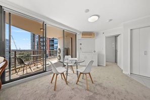 Dining - APARTMENT IN PARRAMATTA (Parramatta)