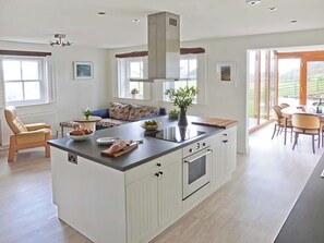 Private kitchen - BENINGBOROUGH, luxury holiday cottage, with open fire in Middleham (Leyburn)