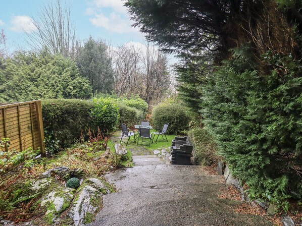 Terrace/patio - LAKE VIEW, pet friendly, with a garden in Bowness-On-Windermere (Windermere)