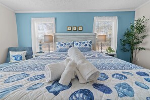 Strykjärn/strykbräda, wi-fi och sängkläder