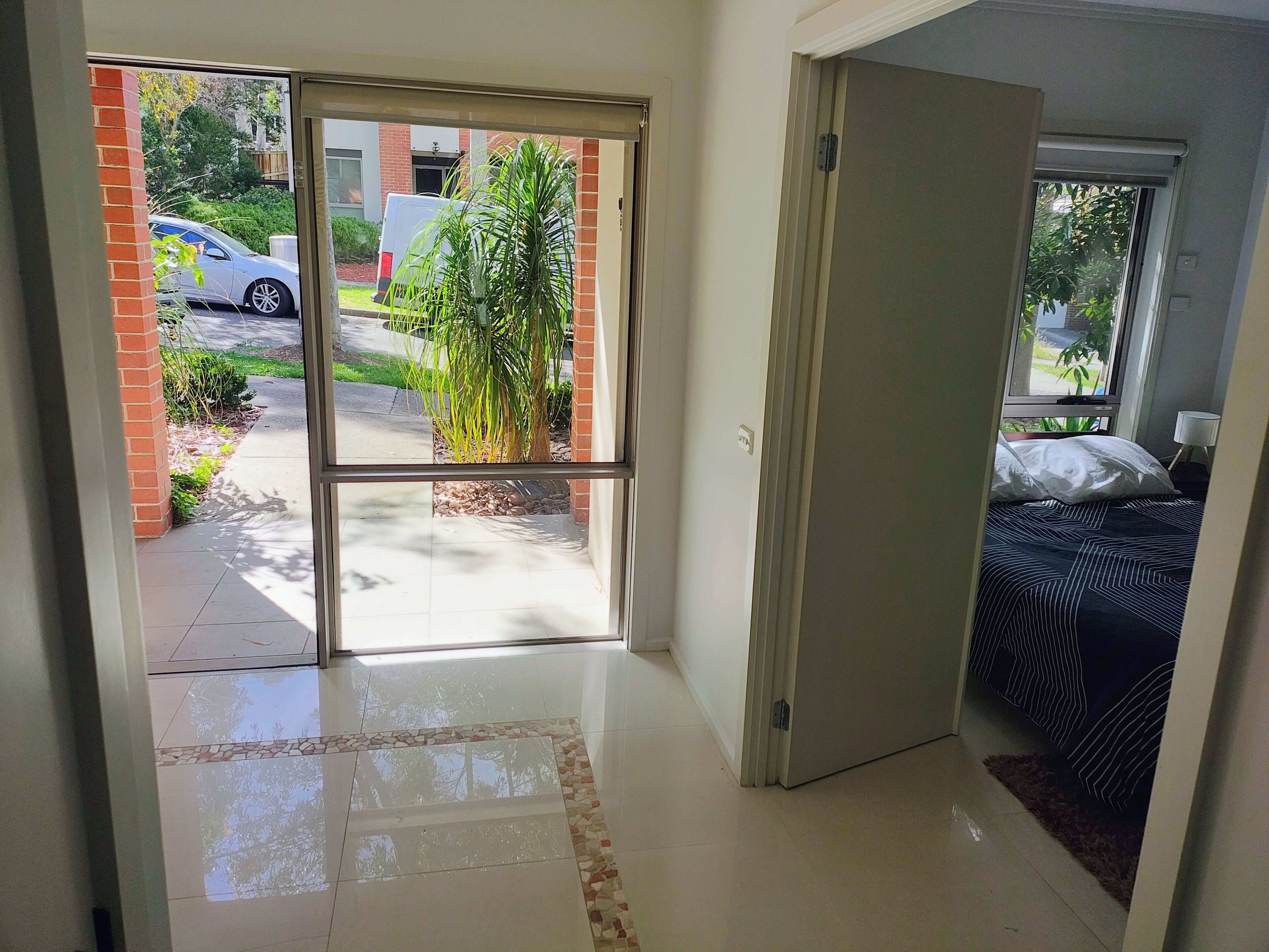 5 bedrooms, iron/ironing board, WiFi, bed sheets