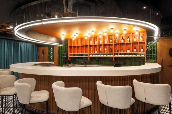 Bar (en la propiedad)