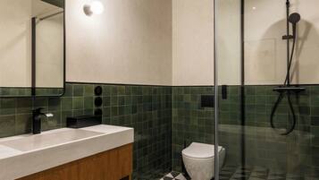 Premium Apartment | Bilik Mandi | Tab mandi dan pancuran berasingan, pengering rambut, selipar