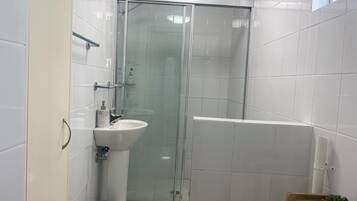 Apartemen, 1 kamar tidur, akses difabel, patio | Kamar mandi