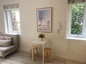 Apartment, 1 Bedroom, Accessible, Patio | Living room - Bondi Garden Getaway (Sydney)