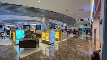 Shopping mall