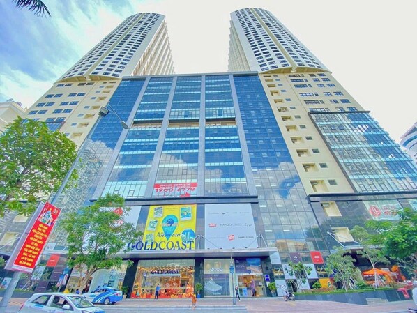 واجهة المنشأة