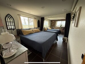 熨斗/熨衫板、可攜式嬰兒床、免費 Wi-Fi、床單