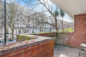 Room - Sherborne Court Residences (London)