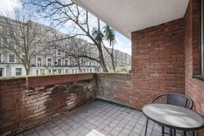 Unclassified image, 4 of 11, button - Sherborne Court Residences (London)