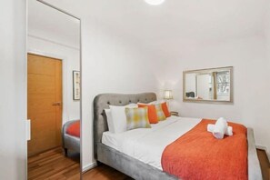 Room - Sherborne Court Residences (London)